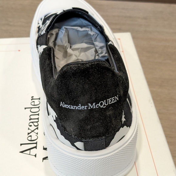 Mens Alexander McQueen Abstract Skull Slip-On Sneakers White/Black - Picture 4 of 7